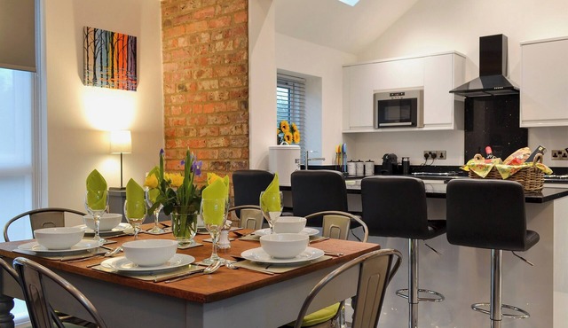 3 bedroom accommodation in Dunnington, near York