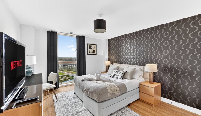 3-Bedroom Apartment @ The Vizion Beautiful Views Communal Garden Free Parking Yoko Property