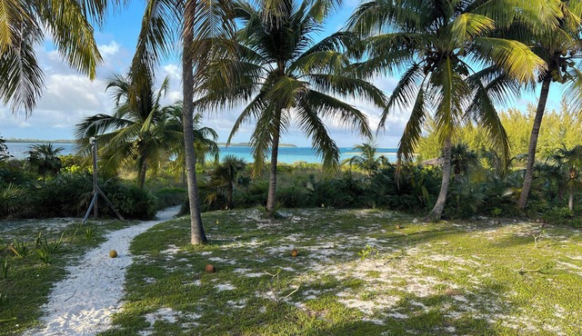 3-bedroom Villa on Winding Bay