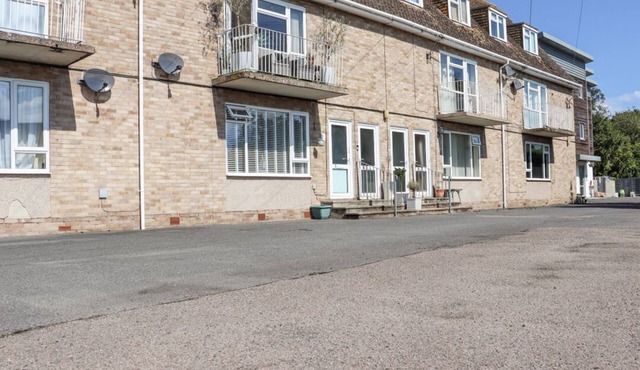 3 Elm Court, Hythe, Kent 1 bed