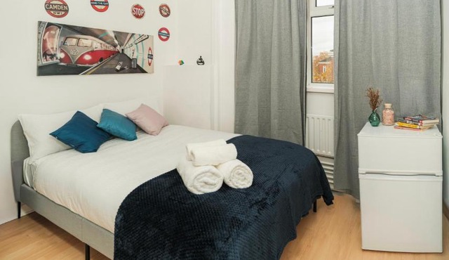 3 of 5 Room Cozy, spacious and modern in Camden Town