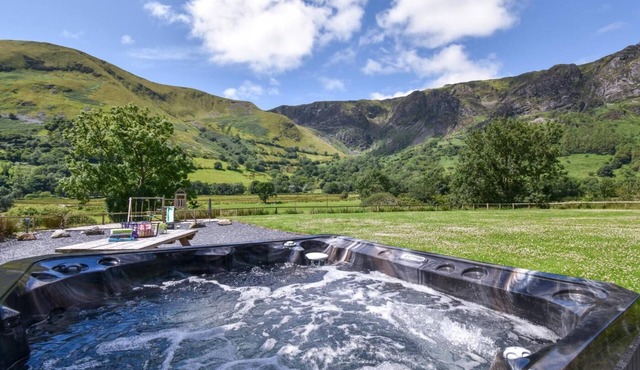 4 Bed in Dinas Mawddwy (oc-bow305)