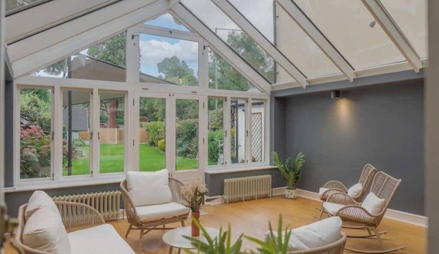 4 Bed Family Home In Windsor - By Tempstay