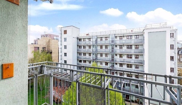 4 Bed Flat - Sleeps 12 - Pets - Wifi