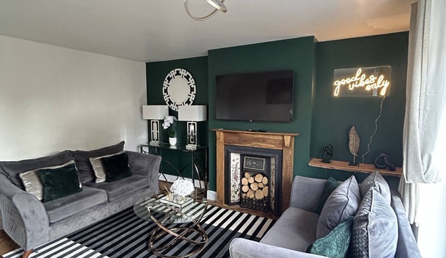 4 Bed House with Double Beds