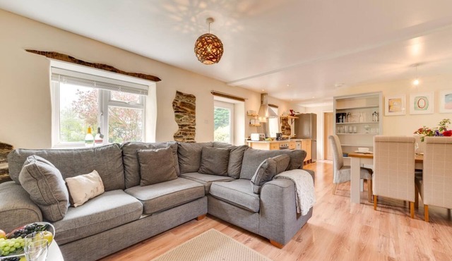 4 Bed in Jacobstow (oc-barn02)