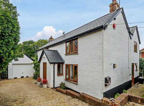 4 Bed in Lymington oc-nfl94