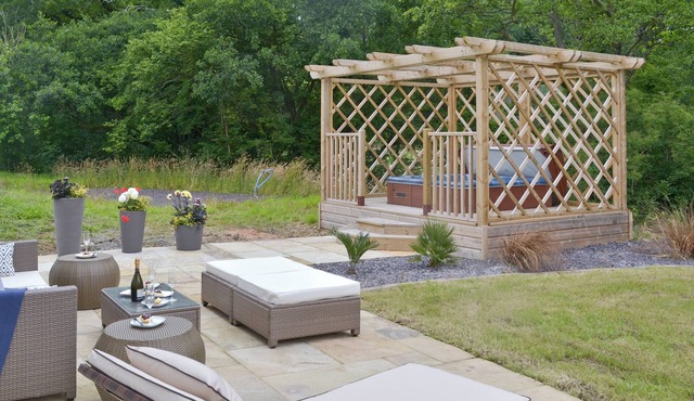 4 bedroom accommodation in Cheriton Bishop