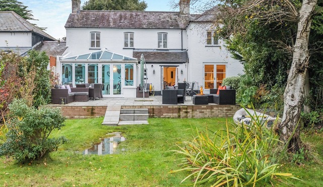 4 bedroom accommodation in Mudeford, near Christchurch