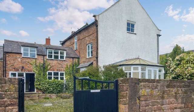4 bedroom accommodation in Tarporley
