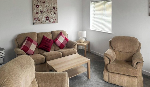 4 bedroom accommodation in Swindon