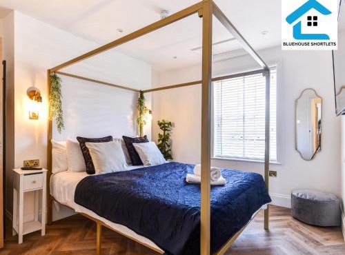 4-Bedroom House for Work Crews ,Private Rooms for Each Guest, Flexible Weekly Rates-Marine M by Bluehouse Shortlets Brighton