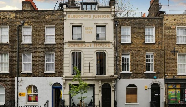 4 Bedroom Serviced Apartments, Tower Bridge & Aldgate, Sleeps 10