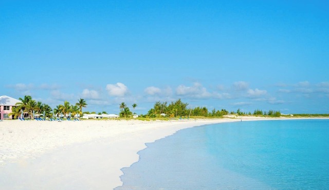 4 Bedrooms, BBQ, Spa & Beach