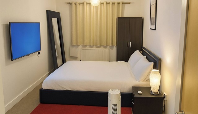 4 Guests - PetOK - Parking - 35min Central London