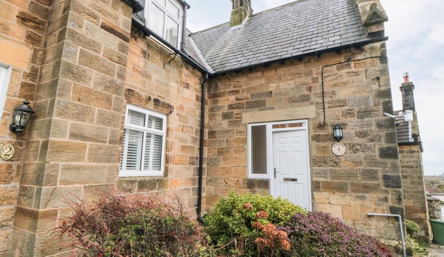 4 MAYPOLE GREEN, pet friendly in Fylingthorpe