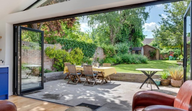 5 Bed in Canterbury (oc-ct043)