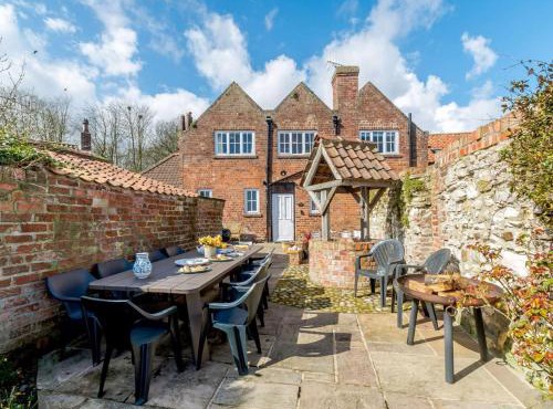 5 Bed in Filey oc-52388