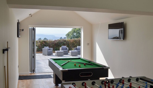 5 bedroom accommodation in Exmouth