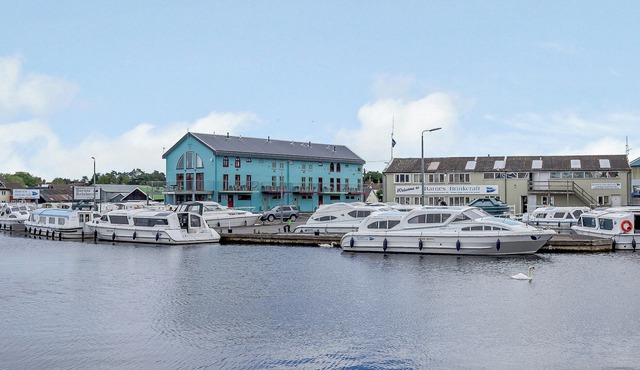 5 bedroom accommodation in Wroxham