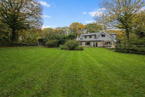 5 Bedroom Family House Nr Sandbanks 10-12 guests