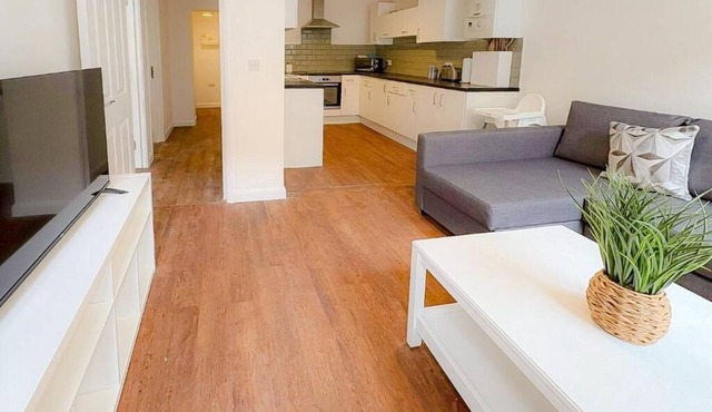 58d Thorpe Road - City Centre