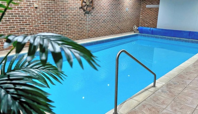 6 bedroom accommodation in Creeting St Peter, near Stowmarket