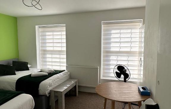 6 Bedrooms Entire Property in Central London