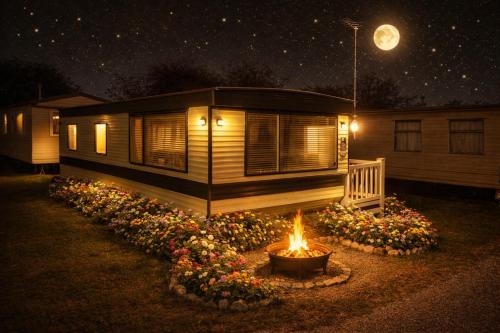 6 Headwards Glamping Retreat
