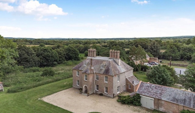 7 Bed in Tincleton (oc-i32533)