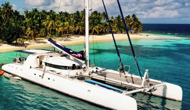 8-cabin sailing yacht in delightful Exuma for your getaway