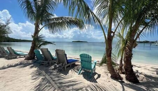 #8 -Guana Beach Inn @sunset beach - Guana Cay
