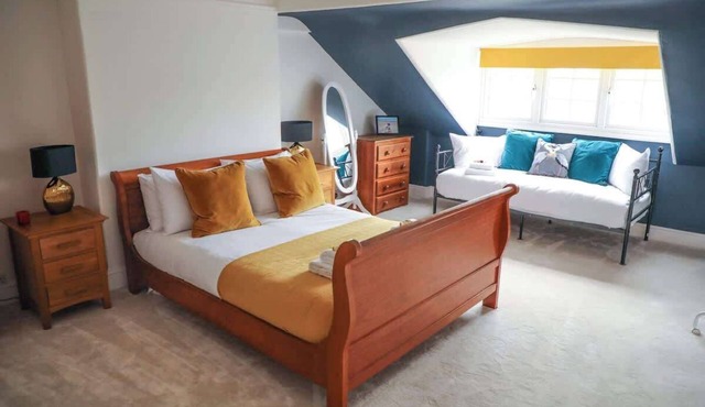 8 person home in Hoylake - The Wirral Peninsula