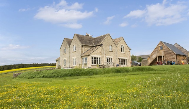 A beautiful Cotswolds home set in 3 acres. 4 bedrooms, plus a 1 bedroom annexe.