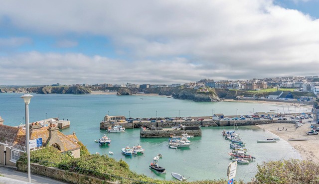 A first floor apartment in Newquay, with spectacular harbour views.