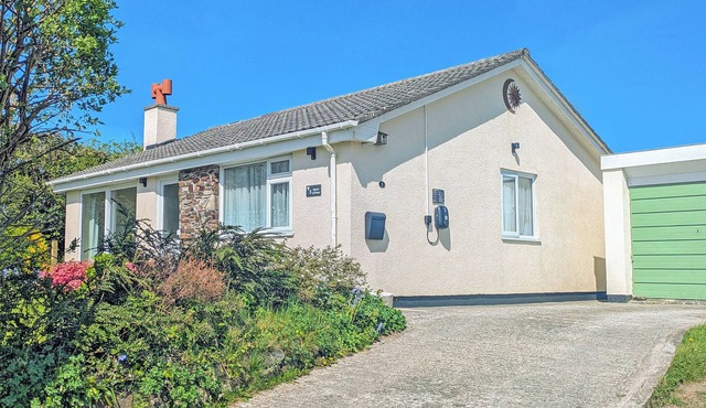 A great, three-bedroom bungalow, with front and back gardens.