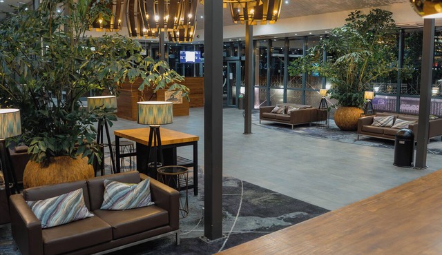 a&o London Docklands Riverside