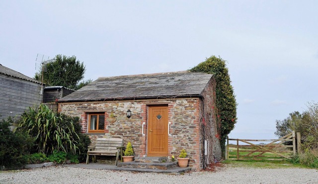 A well-appointed, single storey cottage, close to the pretty village of St.