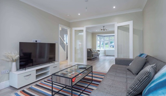 A wonderful and spacious house in a charming road