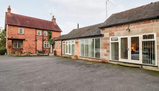 Abbey View Farm Cottage, Alton