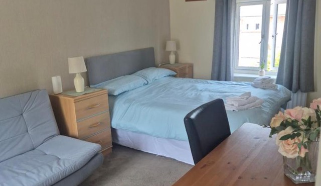ACCOMADATION WREXHAM