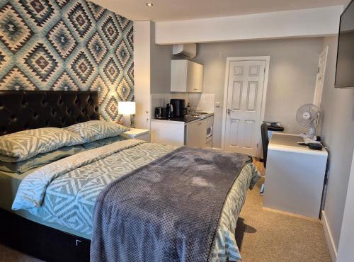 Air Conditioned self-contained private annexe