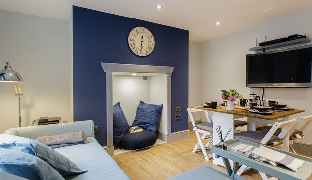 Albany Garden Apartment