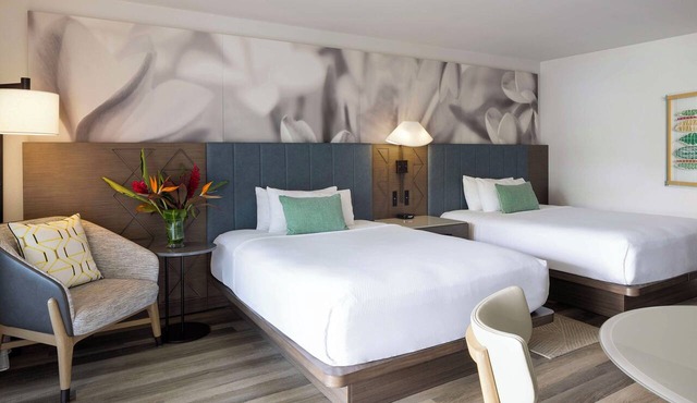 Aloha-Infused Luxury Hideaway! 3 Family-friendly Accommodations! Outdoor Pool!