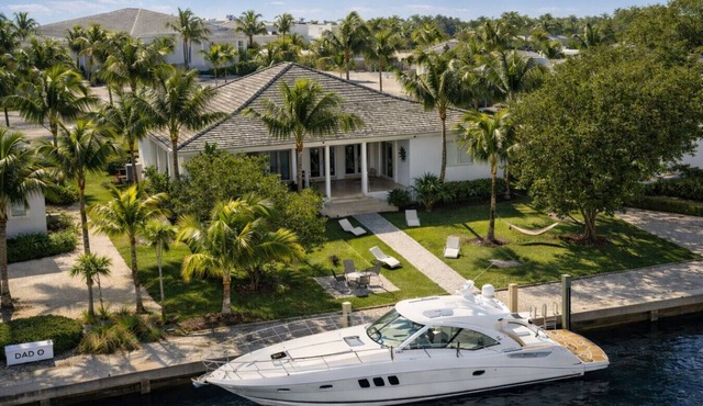 Amamare Waterfront Villa | Pool + Private Dock