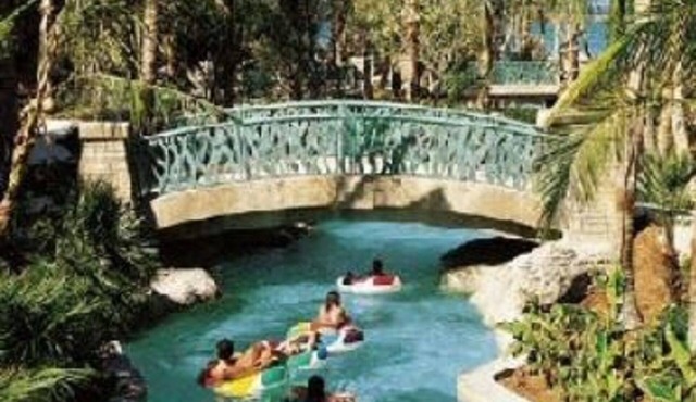 AMAZING ATLANTIS VACATION RENTAL