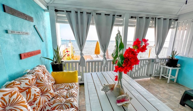 Amazing Ocean View Townhouse Condo Elevated Pool & Balcony