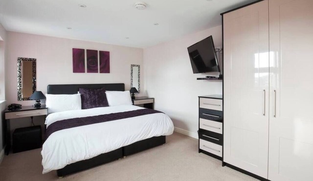 Amethyst - Spacious apartment near the Sea