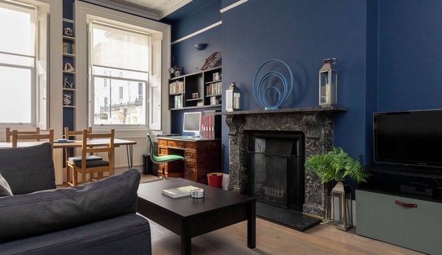An elegant 2 bedroom flat 2 minutes from Kemptown beach