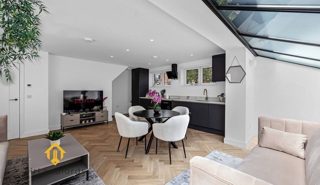 Apt1 Exclusive 1 bedroom Flat near Chiswick Business Park!